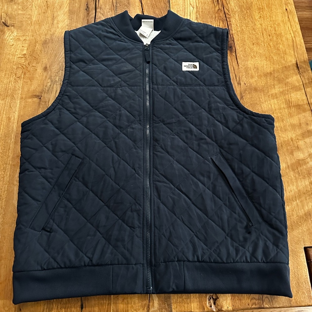 The North Face Men's Cuchillo Insulated Vest quilted full zip navy XL